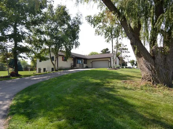 2939 Pebble Valley Ct, Sun Prairie, WI 53590