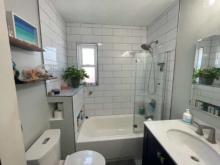 1464 Clermont St — Photo 9