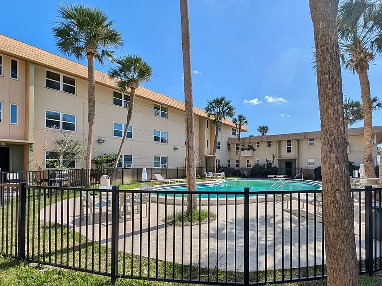 The Villas at Jax Beach — Photo 6