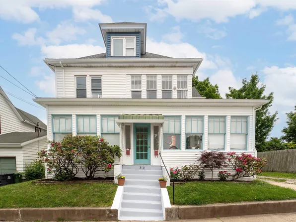 313 Kingwood St, Morgantown, WV 26501