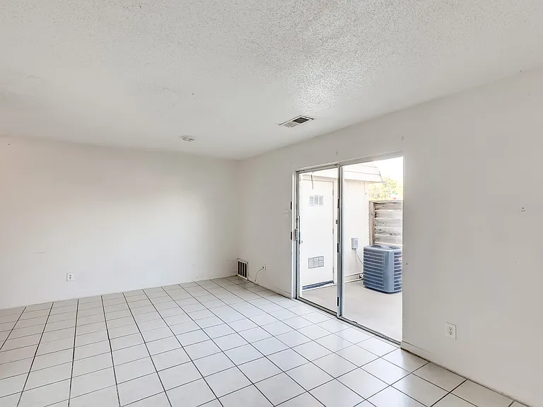 2215 Mission Hill Cir #103 — Photo 7