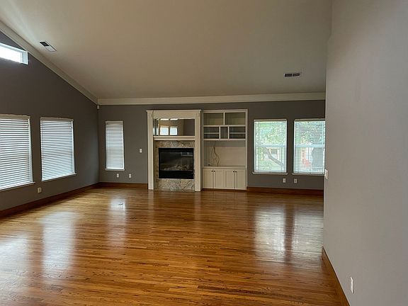 4th image of 2128-2130 I St