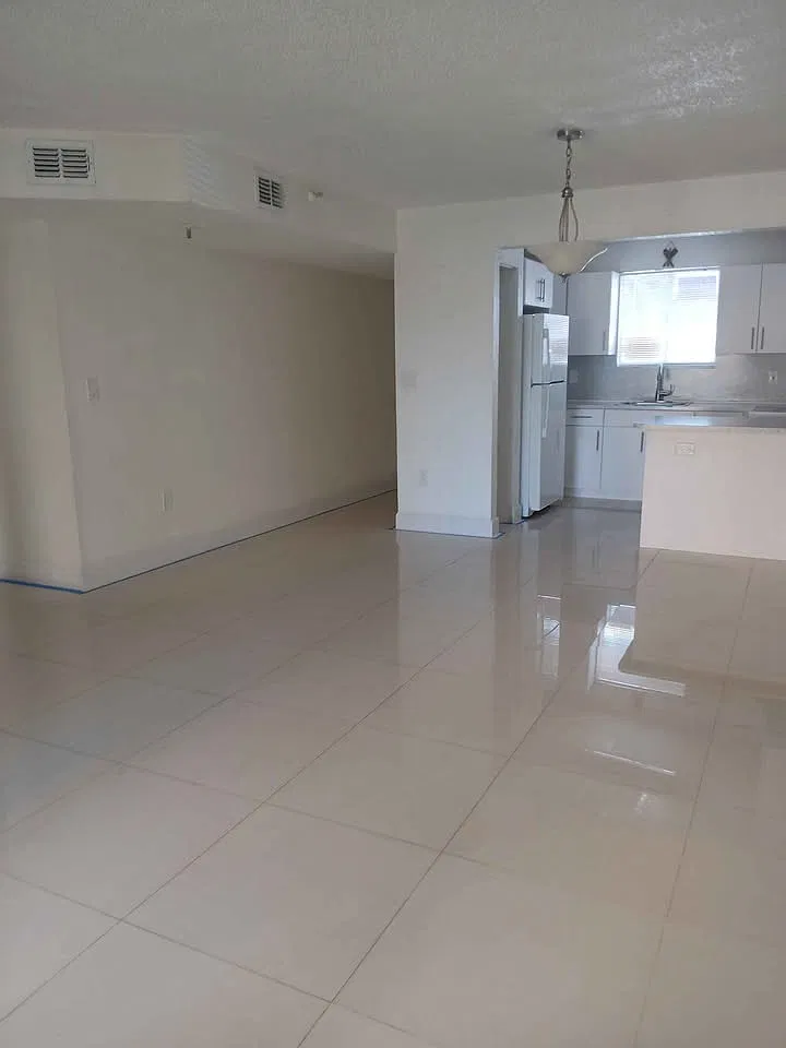 2 bed, 1000 sqft, $2,150 — Photo 2