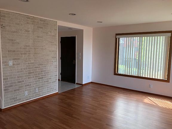 living room area (reverse angle) 
