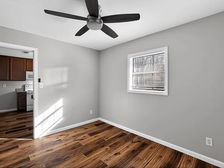 3681 Lynn Dr — Photo 17