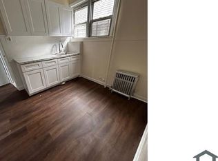 36 Chestnut St, Yonkers, NY 10701