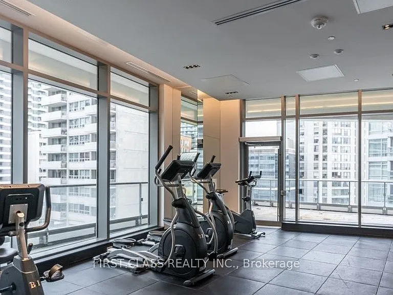 2221 Yonge St #1501 — Photo 24