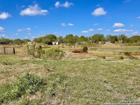 616 County Road 6843 LOT 2, Lytle, TX 78052