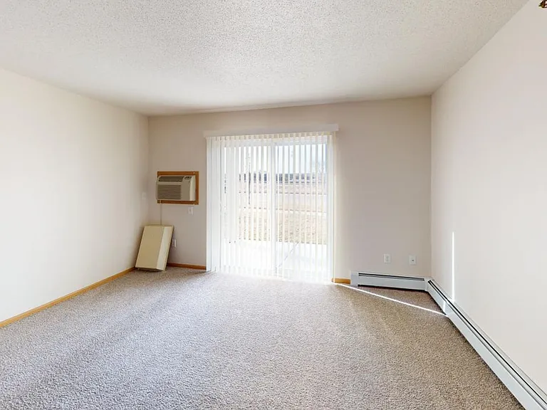 Westport Apartments — Photo 44