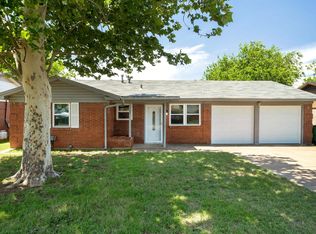 1107 W Louisa Ave, Iowa Park, TX 76367