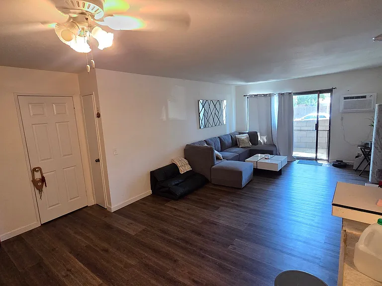 20234 Cantara St — Photo 4