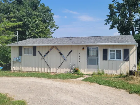 14084 Lakeshore Dr, Hudson, MI 49247