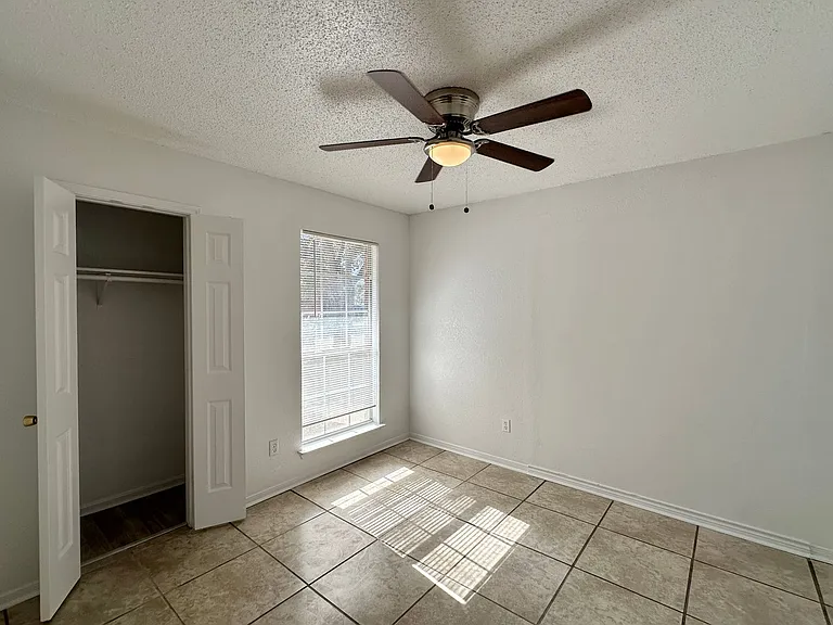 3004 Sundown Ln — Photo 24