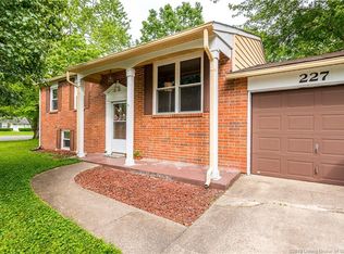 227 Riverwood Dr, Jeffersonville, IN 47130