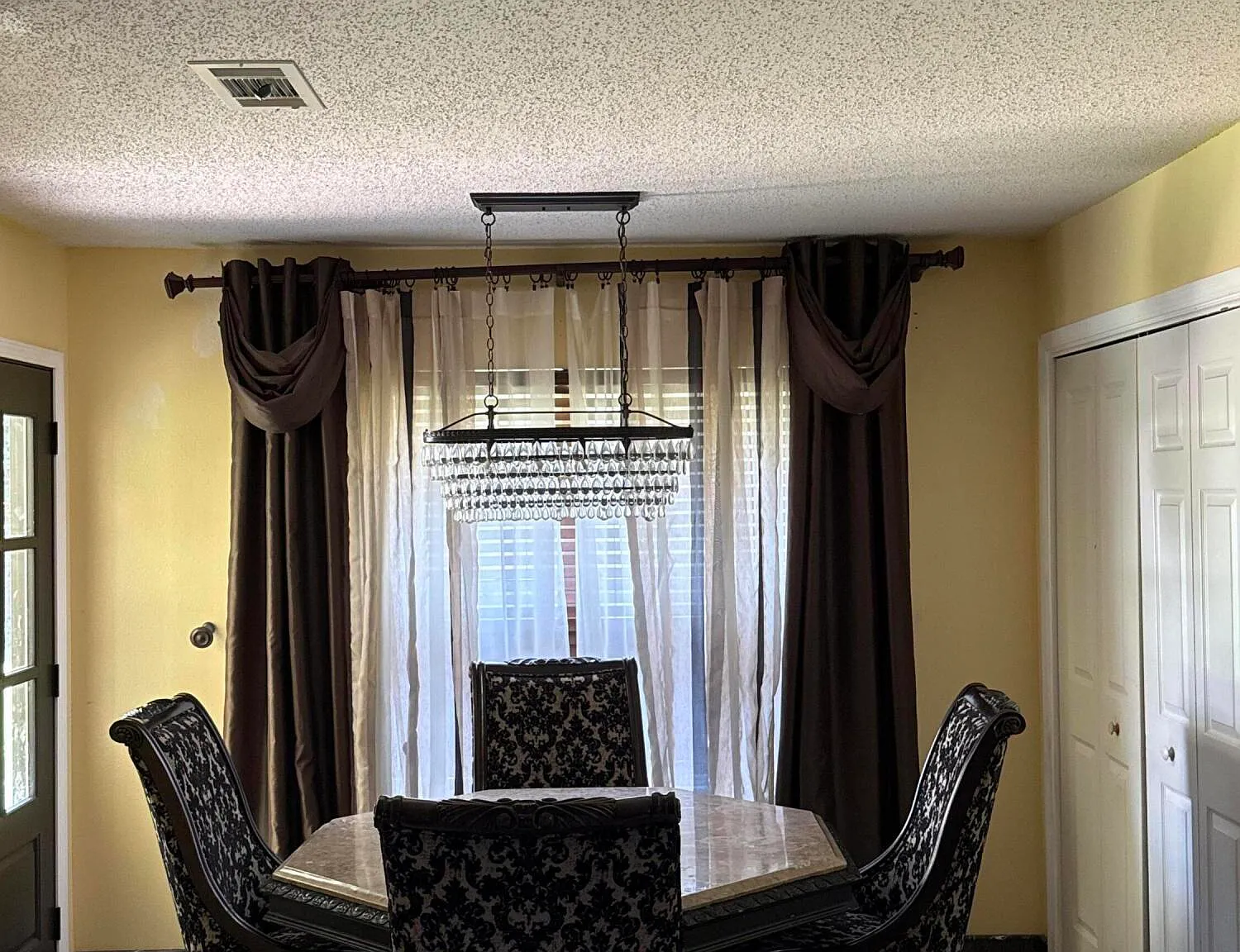 3 bed, 2.0 bath, 1666 sqft, $1,900 — Photo 3