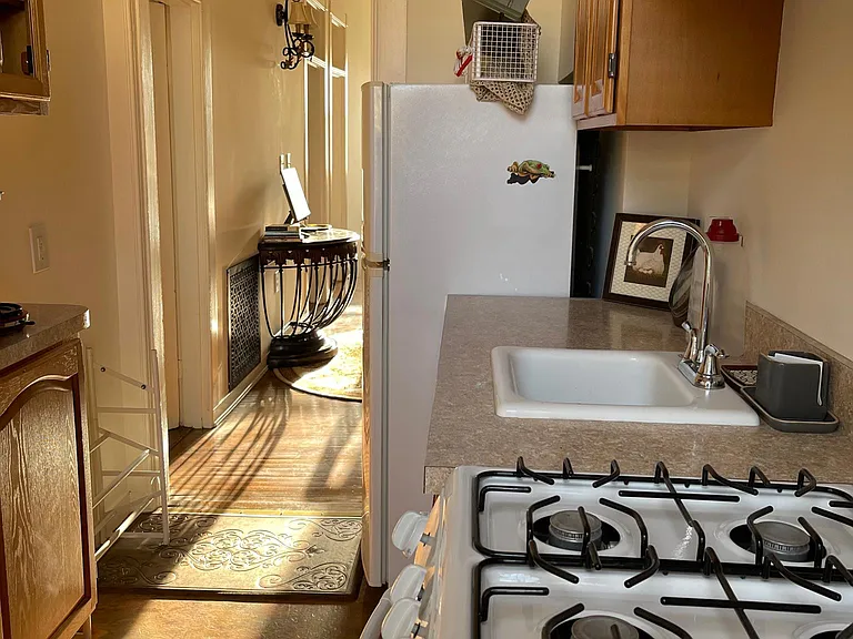 1404 Park Ave — Photo 5