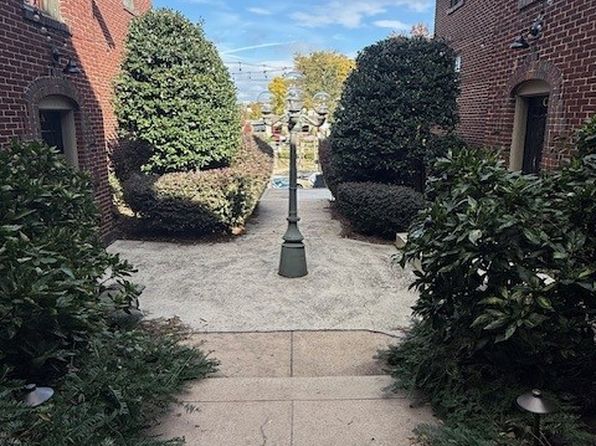 724 29th St S APT B2