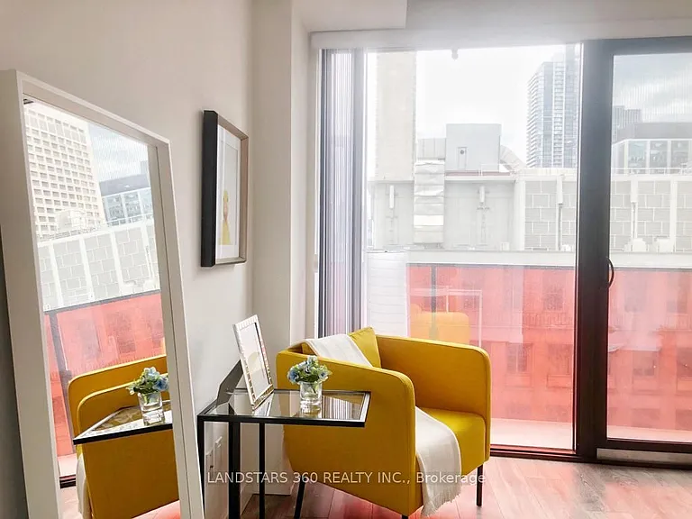 215 Queen St W #1109 — Photo 7