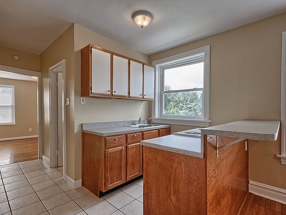 5th image of 5413-5415 Christy Ave