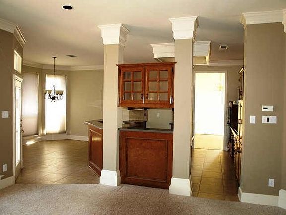 4th image of 2314 Tiffany Ct