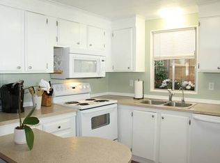 16 Punta Ct, Fort Myers, FL 33912