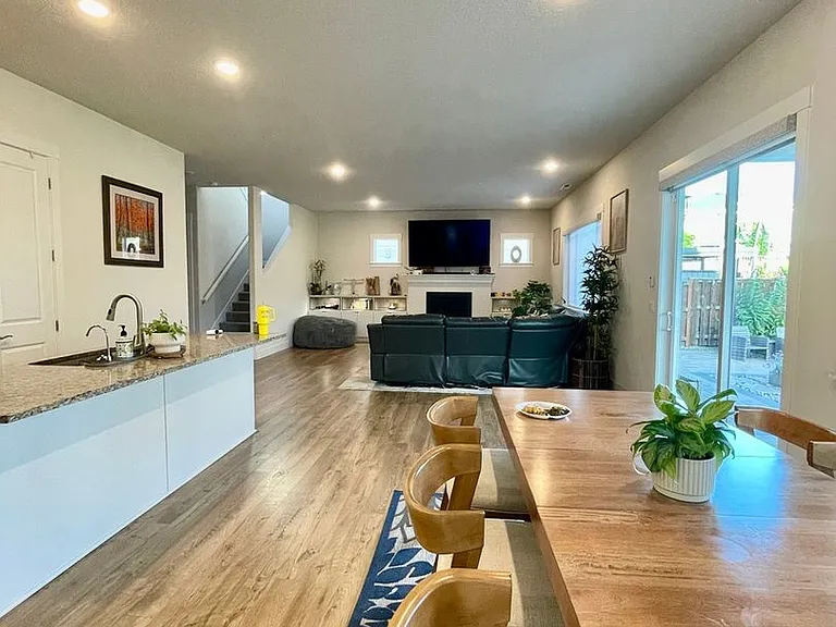 15418 NW Mathilda Ln — Photo 10
