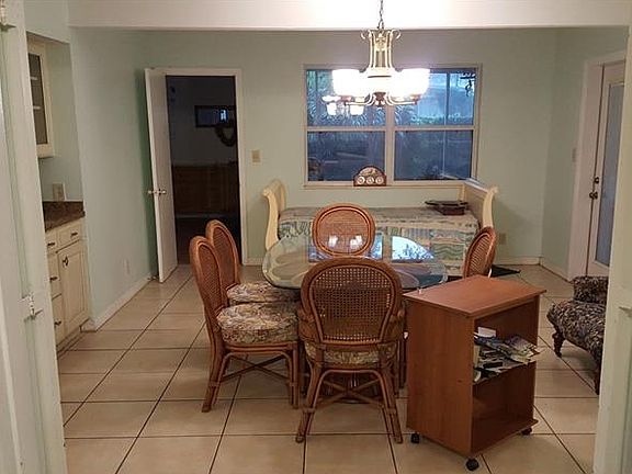 5th image of 705 E River Dr