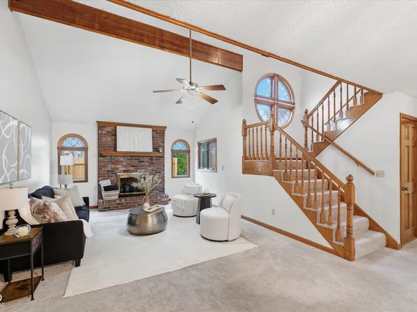 1918 Summer Pl, Anderson, IN 46012