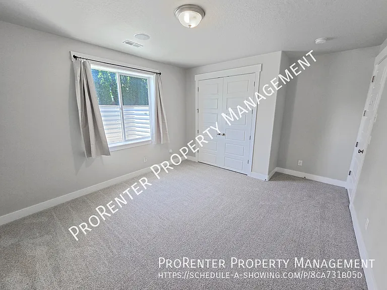 1308 E Maple Way — Photo 25