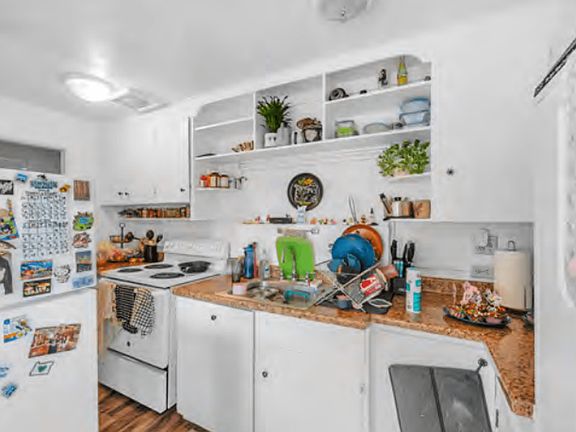 5th image of 2424 E Denny Way #18427676