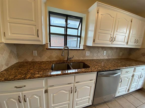 5th image of 3109 Big Oaks Dr