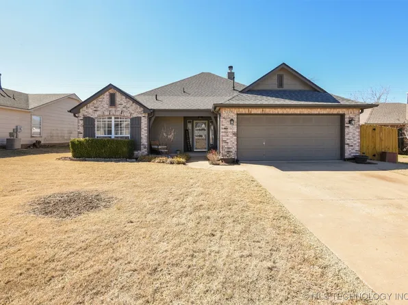 5228 Redbud Pl, Sand Springs, OK 74063