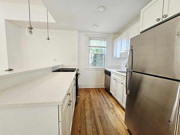 3rd image of 38 Newton St #40