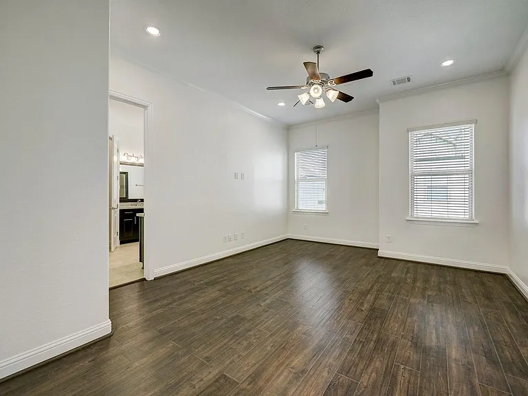 1518 Birdsall St #C — Photo 12
