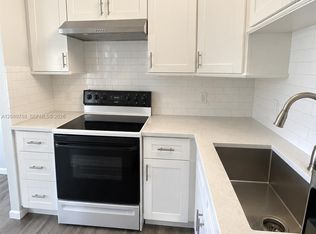 22 SE 3rd Ter #24, Dania, FL 33004