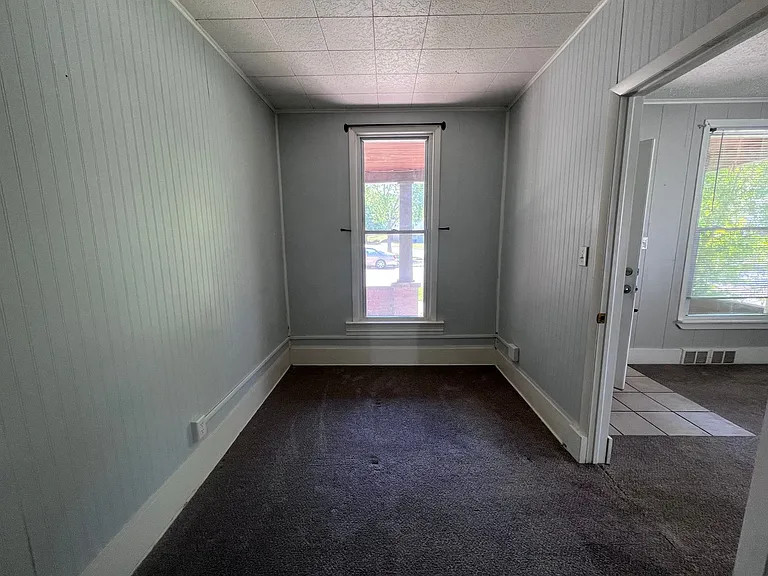 2037 Paris Ave NE — Photo 14