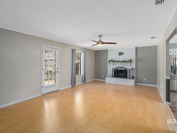 5th image of 1837 Sandy Creek Dr