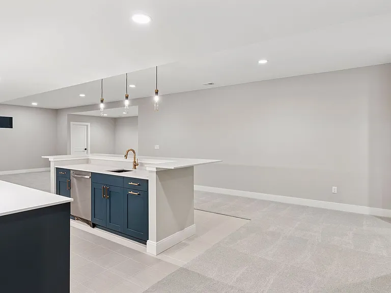 1425 Burt Ave — Photo 32