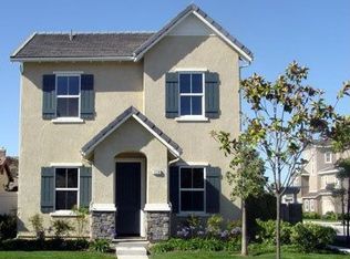 328 Lakeview Ct, Oxnard, CA 93036