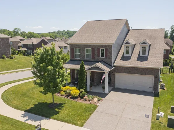 222 Preston Ln, Gallatin, TN 37066