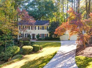 805 Edgewater Trl NW, Sandy Springs, GA 30328