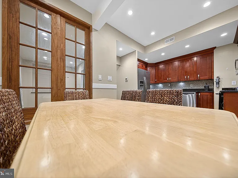 817 6th St NW #B — Photo 30
