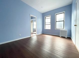 934 40th St APT 1F, Brooklyn, NY 11219
