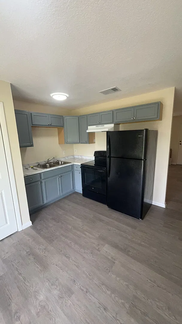 Newly Renovated Duplex! — Photo 2