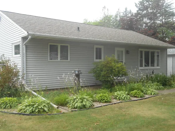 311 W Sycamore St, Abbotsford, WI 54405