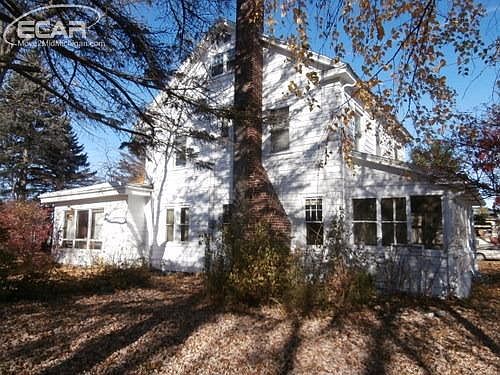 2nd image of 320 Oakwood Ave