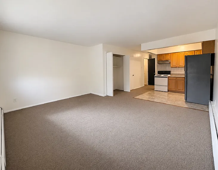 3 bed, 1200 sqft, $3,400 — Photo 2