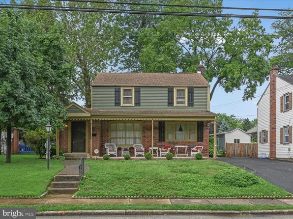 1043 Girard Ave, Swarthmore, PA 19081