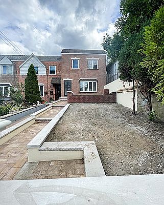 1st image of 2029 43rd St