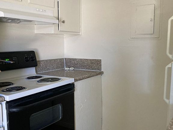 5th image of 2501 Cedar Ave #26B43497C